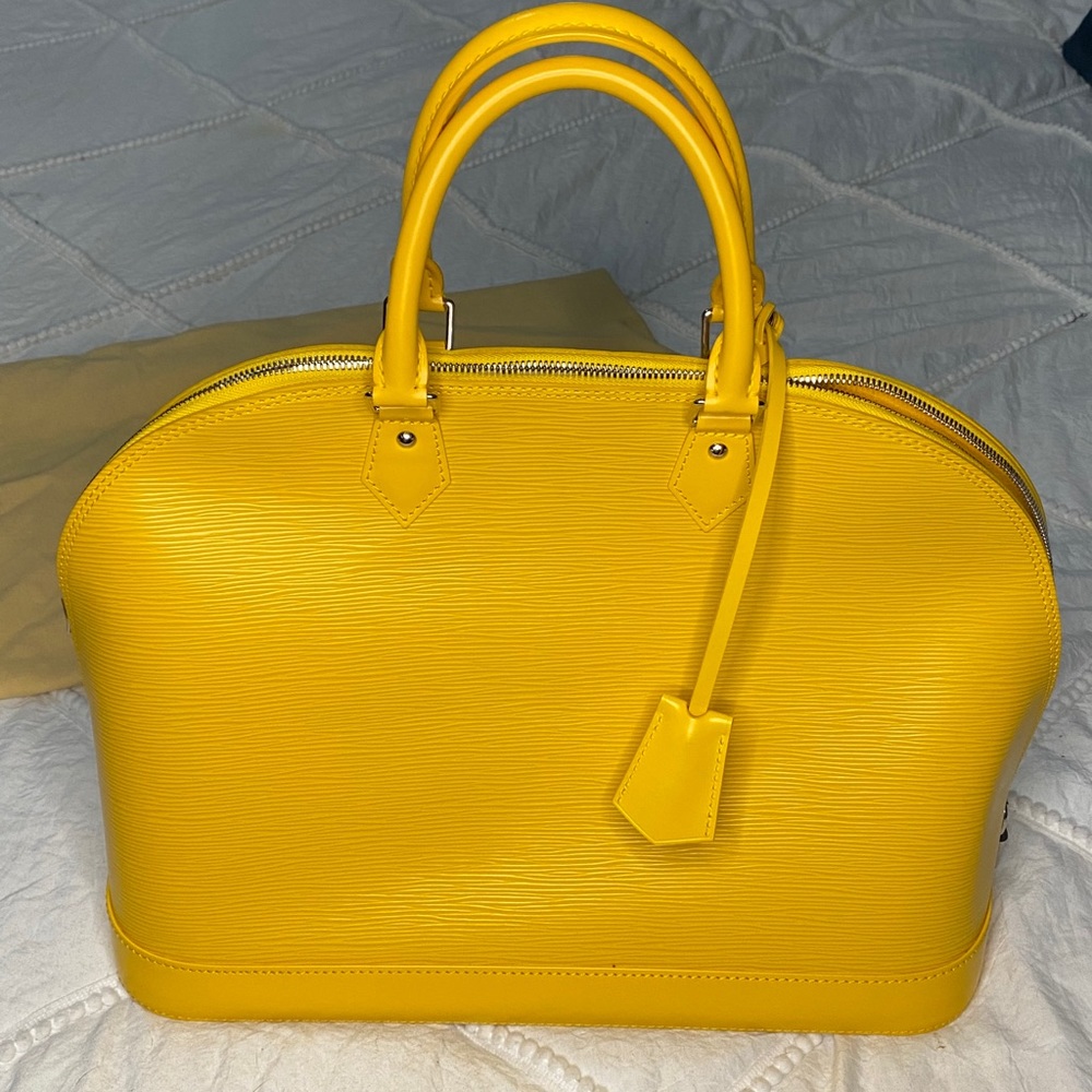 Louis Vuitton Epi GM Alma